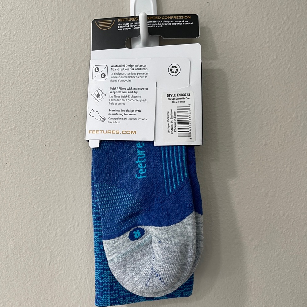 Feetures Elite Blue Running Socks - Picture 2 of 3